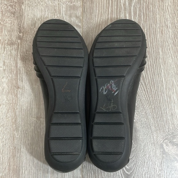 NWOT White Mountain Sable Faux Leather Gathered Ballet Flats 7 - Picture 10 of 14